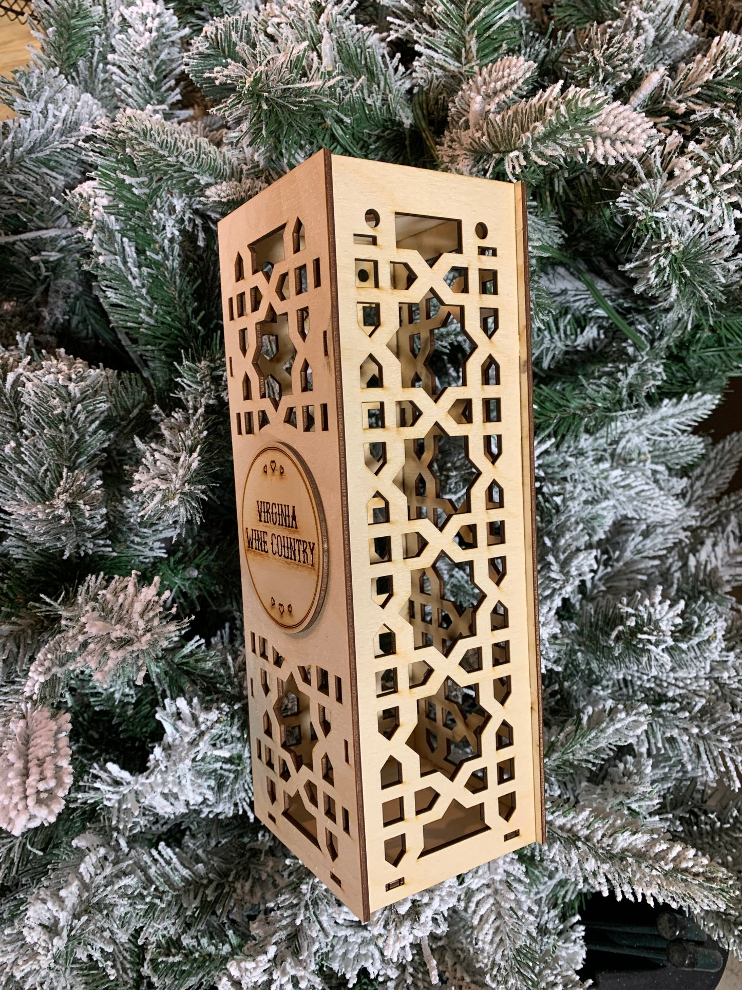Plywood wine box with geometric design and